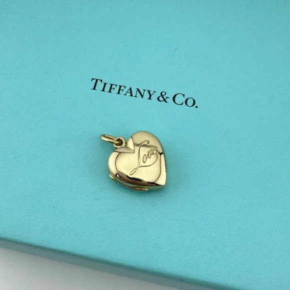 RARE Tiffany & Co. 14k Love Locket in Yellow Gold ✨ - Picture 5 of 6